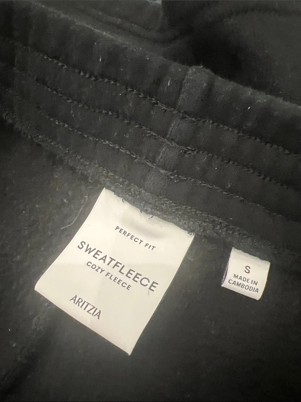 Aritzia Black Athletic Lounge Shorts - Picture 5 of 5